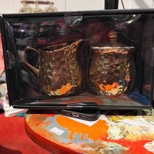 Elegant Gold Honeycomb Sugar and Creamer Set